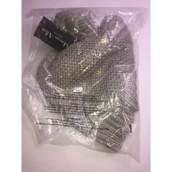 Marcus Adler Starburst Pom-Pom Hat in Charcoal - Picture 4 of 5